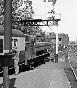 NB00589VF